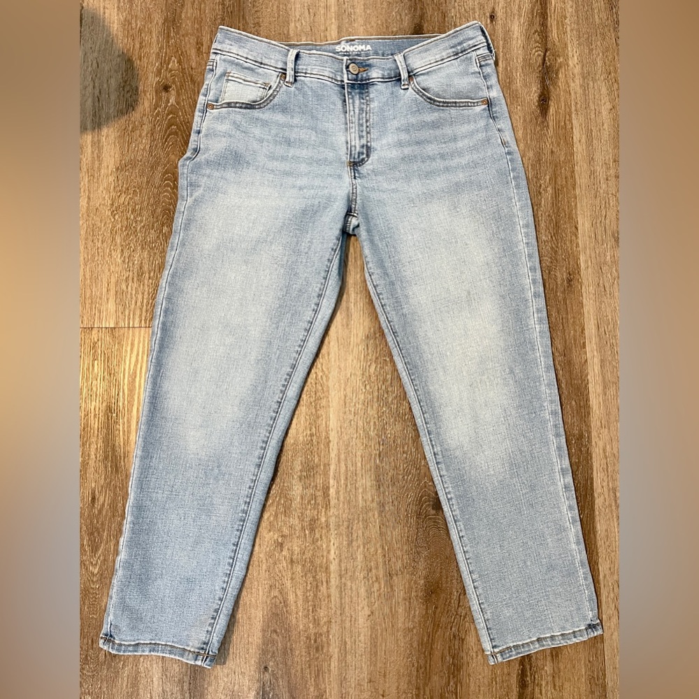Sonoma Girlfriend Jeans. Size 10